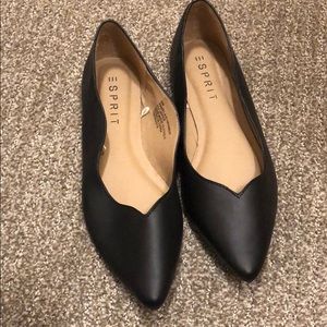 Black pointed flats